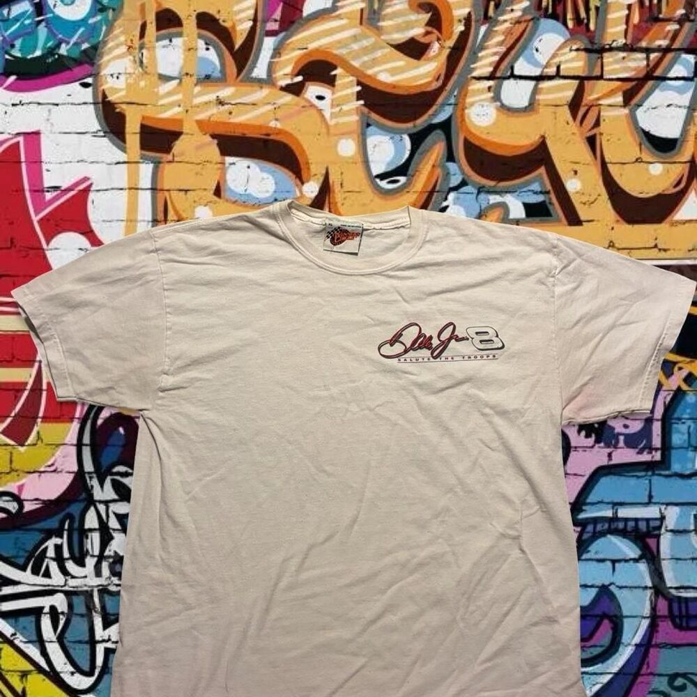 Budweiser Men's Cream and White T-shirt